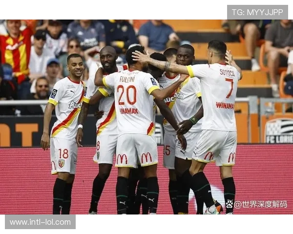 欧塞尔训练重点演练进攻配合，保级压力下寻求战术突破