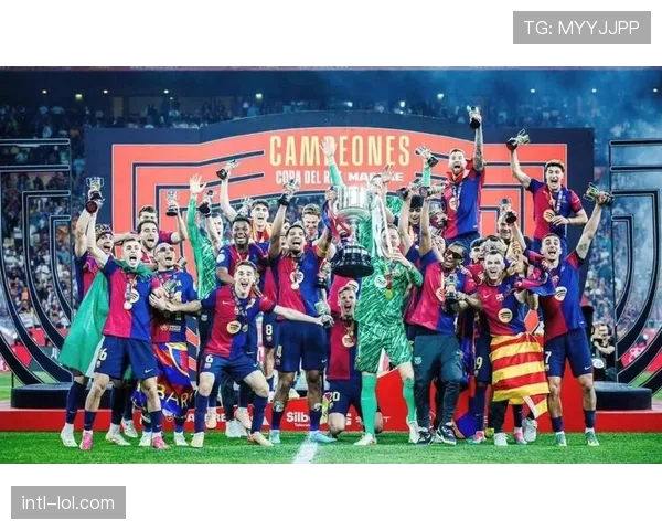 比利亚雷亚尔与马竞分列三四位,占据欧冠席位 比利亚雷亚尔与马竞分列三四位,占据欧冠席位